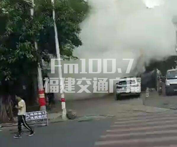 廈門市海滄區新陽工業區二號路口發生蒸汽管爆炸